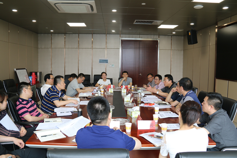 曾寿彬一行到省尊龙凯时集团调研党建工作.jpg